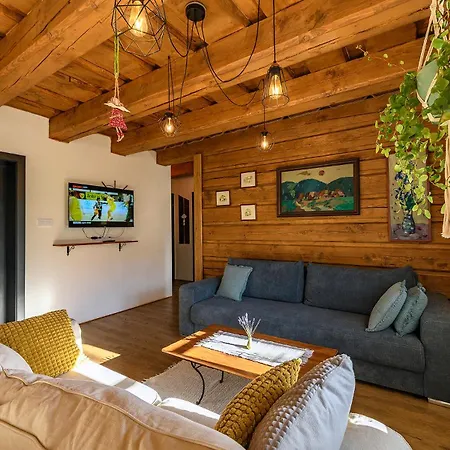 Drevenica Spiaci Goral * Ždiar