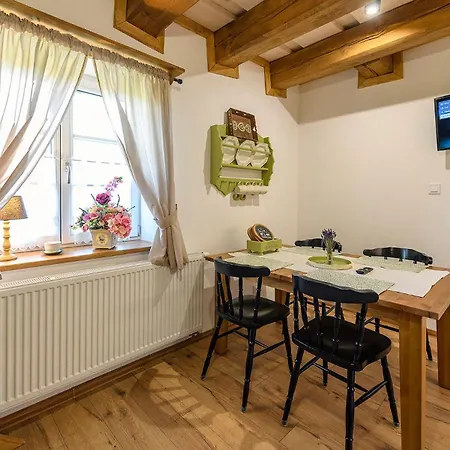 Drevenica Spiaci Goral * Ždiar